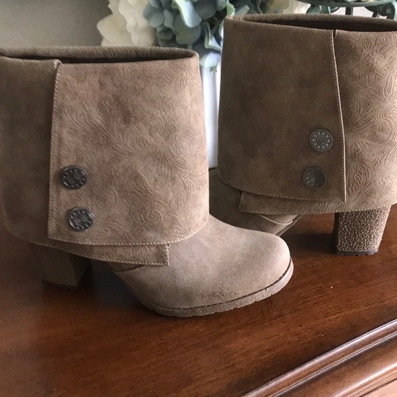 Mukluks boots new without tags - Picture 4 of 6